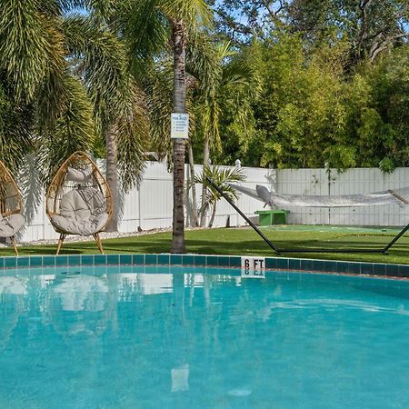 Villa 2B1B Stylish Little House W Shared Pool 511 Clearwater Exterior foto