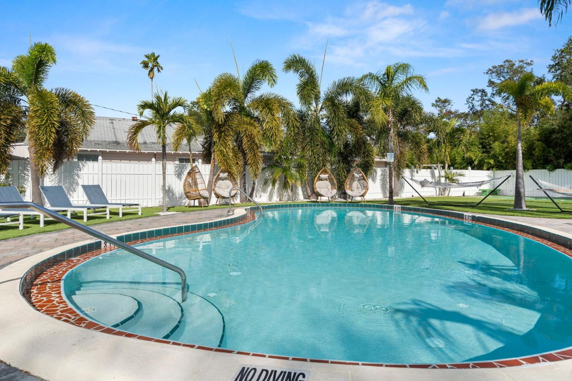 Villa 2B1B Stylish Little House W Shared Pool 511 Clearwater Exterior foto